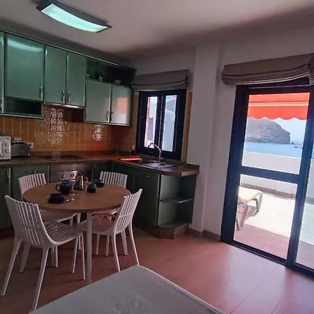 ático En Primera Linea De Playa Apartamento *